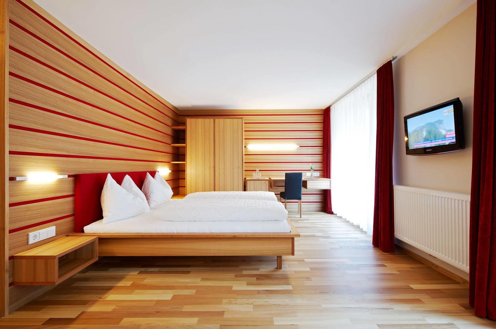 Hotel Kanisfluh Меллау Екстер'єр фото